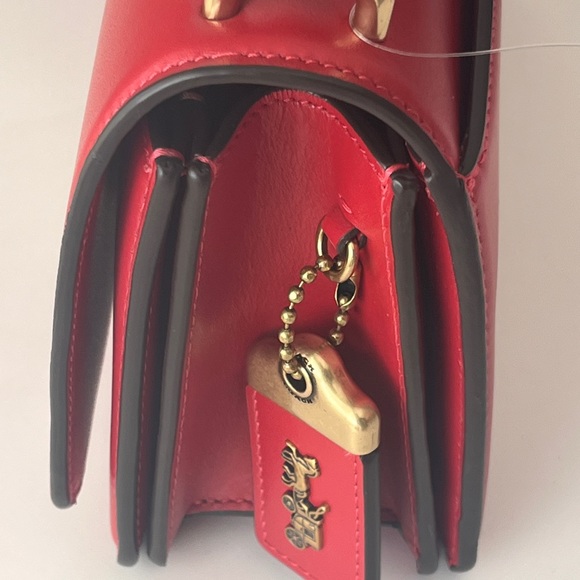 Coach Bandit Shoulder Bag 24 In Red Gold Hardware LARGE - Picture 11 of 14